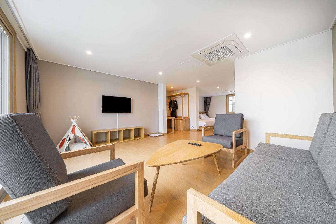 Heyy Seogwipo Hotel Dış mekan fotoğraf