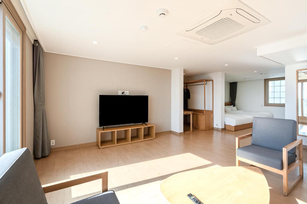 Heyy Seogwipo Hotel Dış mekan fotoğraf